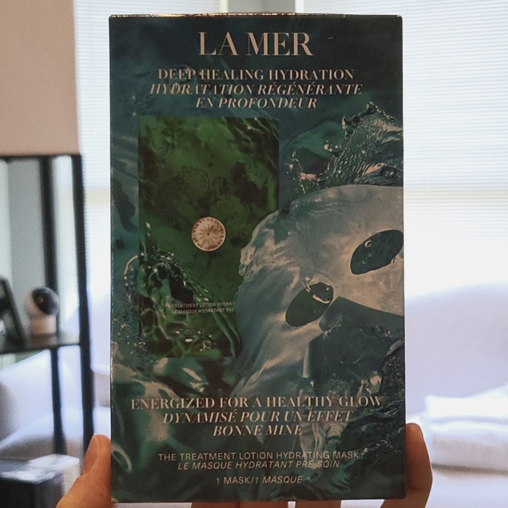 La Mer treatment lotion hydrating sheet mask
